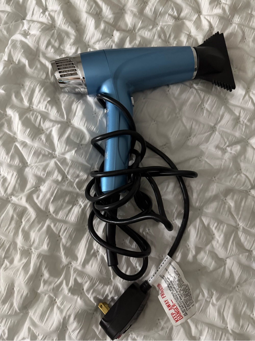 BABYLISS Compact Hair Dryer with Concentrator Nozzle